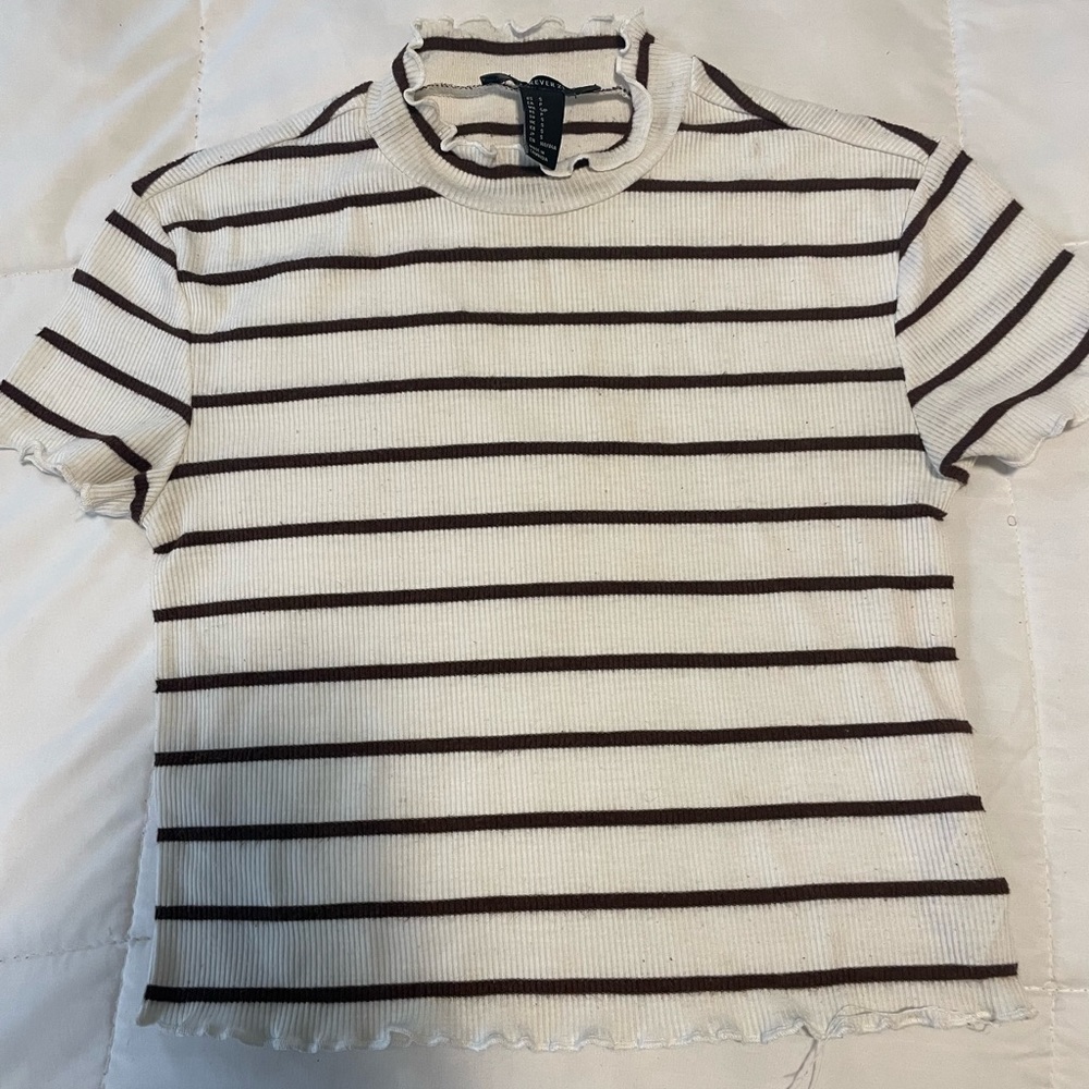 Lettuce trim crop top